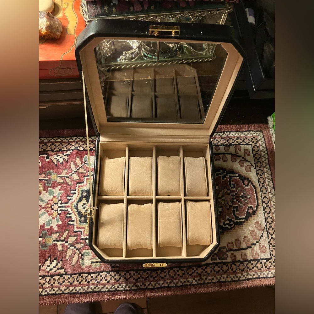 SALE💥Wolf Watch Box Lock & key